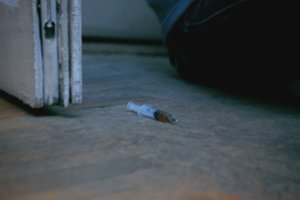 Joniškio ligoninės palatoje aptikti švirkštai su narkotikais: 23 metų pacientei iškelta byla