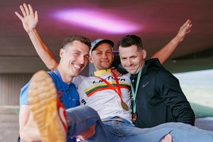 Zarasuose paaiškėjo pirmieji Lietuvos „gravel“ dviračių lenktynių čempionai