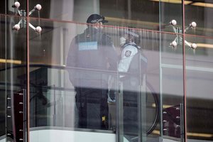 Po šūvių Australijos Kanberos oro uoste australų policija sako sulaikiusi vyrą