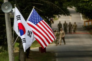 JAV ir Pietų Korėja kitą savaitę pradės išplėstas karines pratybas
