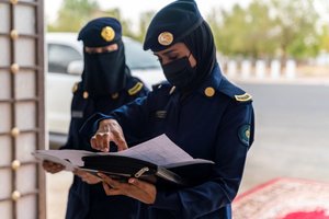 Moteriai Saudo Arabijoje dėl tviterio paskyros skirta 34 metų kalėjimo bausmė