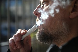 Už draudžiamų elektroninių cigarečių pardavinėjimą dvi įmonės susilaukė baudų
