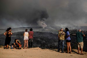 Portugalijoje siaučiantį didelį miško gaisrą pavyko lokalizuoti 