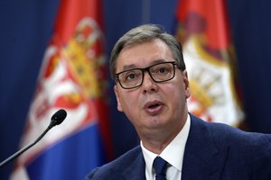 Serbija perspėja ginsianti Kosovo serbus, jeigu to nedarys NATO