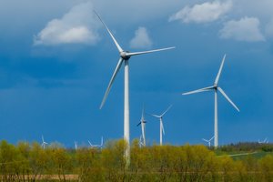 Baltijos jūros šalys planuoja 7 kartus padidinti jūros vėjo energijos gamybą