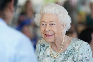 Karalienė Elžbieta II naująjį JK ministrą pirmininką priims Škotijoje