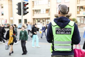 Ketvirtadienį Lietuvos policija pasitelkė per 350 savanorių: kaip sekėsi užtikrinti eismo saugumą