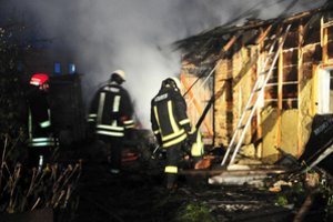 Panevėžyje ir Raseinių rajone siautėjo padegėjai: liepsnojo vilkikas ir nuosavas namas