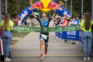 Lietuvos triatlono taures iškovojo T. Burbulis ir V. Kalvelytė