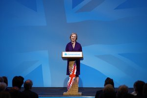 Naująja Jungtinės Karalystės ministre pirmininke išrinkta Liz Truss