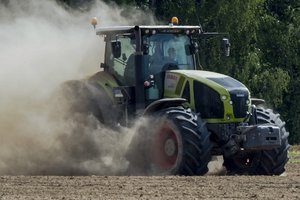 Marijampolės rajone iš traktoriaus pavogtas per 5 tūkstančius eurų kainuojantis GPS imtuvas ir kompiuteris