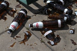 Dviems girtiems kaip pėdams vyrams Pakruojo r. alkoholio buvo negana – įkliuvo vogdami alų