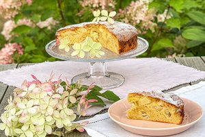 Prancūziškas obuolių pyragas – turbūt lengviausiai pagaminamas iš visų