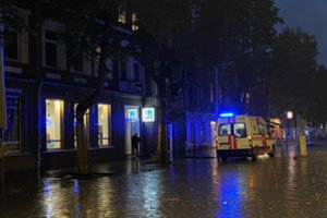 Nelaimė konservatorių Kauno skyriuje: sunegalavusiam žmogui padėti greitoji pagalba važiavo per barikadas
