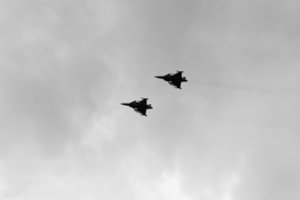 NATO naikintuvai keturis kartus kilo palydėti Rusijos orlaivių ir meteo zondo