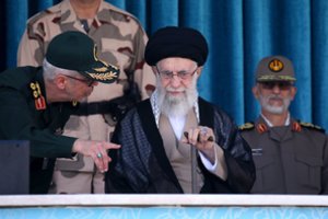 Irano aukščiausiasis lyderis dėl protestų po M. Amini mirties kaltina JAV ir Izraelį