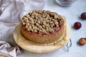 Trupininis slyvų pyragas: iškvėpinkite namus rudeniškais aromatais