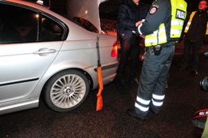 Trakų r. sustabdytame automobilyje BMW rastas šautuvas ir 90 šovinių