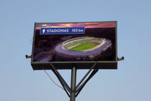 Kaunas pasišaipė iš Vilniaus ir sostinėje: parodė, kur yra futbolo stadionas