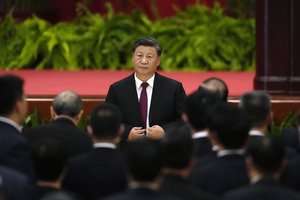 Xi Jinpingas rengiasi valdyti istorinę trečią kadenciją: į Kinijos komunistų partijos kongresą susirinko apie 2,3 tūkst. delegatų
