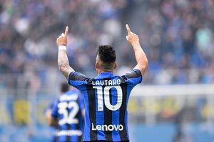 „Inter“ kyla Italijos čempionate lyderių link