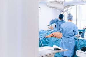 Populiarėja plastinės kompleksinės operacijos po gimdymo: viena operacija – daug pokyčių