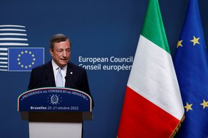 Darbą Italijos vyriausybėje baigiantis M. Draghi paragino ES lyderius išlikti vieningus