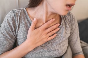 Dusulys, pamėlę nagai ir pakitęs balsas – pirmieji sunkių plaučių ligų ženklai