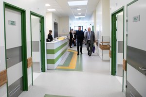 Daugiau pagalbos sunkiems ligoniams: Vilniuje atidarytas naujas Mykolo Marcinkevičiaus ligoninės priestatas