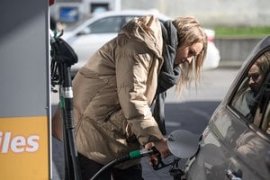Lietuvos energetikos agentūra: Baltijos šalyse mažiausios degalų kainos – Lietuvoje
