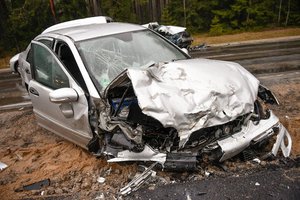 Kraupi avarija Panevėžio rajone: susidūrus „Opel“ ir „Mercedes“, žuvo vairuotojas