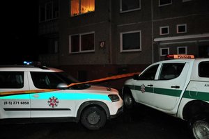 Vilniuje žuvo 39 metų moteris – įtariama, jog iškrito per balkoną