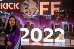 Pasaulio futbolo čempionatą rengiantis Kataras sulaužė FIFA duotą pažadą, bet niekas nenori to priminti