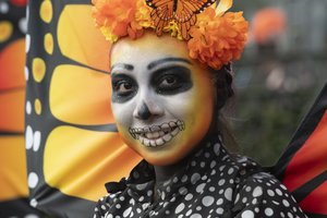 Meksikietiškoji Mirusiųjų diena: šventė, kurioje susijungia indėniškosios ir krikščioniškosios tradicijos