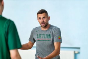 Lietuvos trijulių krepšinio rinktinės oficialiai pradeda kelią Paryžiaus olimpinių žaidynių link