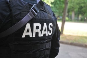 Miške netoli Kalvarijos rasta sprogmenų – prireikė „Aro“