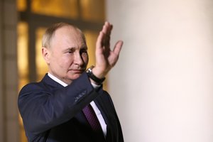 Rusija žada ginti „tradicines vertybes“ nuo JAV ir „gėjų propagandos“