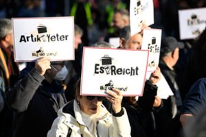 Berlyne – tūkstančių žmonių protestas prieš kylančias kainas