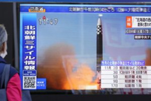 Šiaurės Korėja paleido tarpžemyninę balistinę raketą, nusileidusią netoli Japonijos