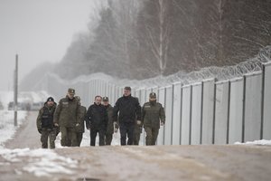Lenkija prie Baltarusijos sienos įjungė elektroninį stebėjimą