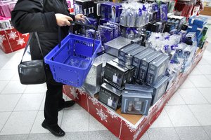 Apskaičiavo, kiek lietuviai išleidžia Kalėdų dovanoms: vieni pakloja daugiau nei uždirba