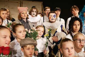 Jaunųjų kūrėjų „Buratiną“ Klaipėdos publika sutiko audringomis ovacijomis