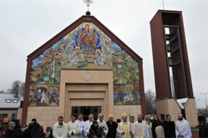 Klaipėdos Pranciškaus Asyžiečio bažnyčios fasadą nusagstė didžiausia Rytų Europoje mozaika