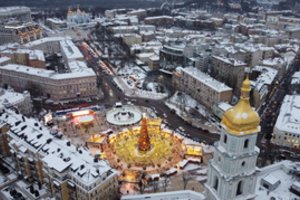 Kijevas planuoja įžiebti kalėdinę eglę: „Negalime V. Putinui leisti atimti mūsų Kalėdų“