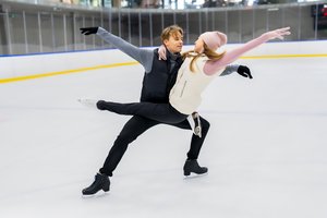 Lietuvos čiuožėjų šokiuose ant ledo įsisuko žiemos šventinės nuotaikos