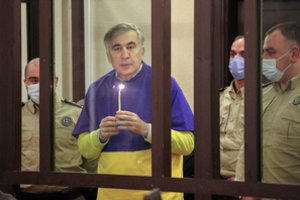 Gydytojai: buvęs Gruzijos lyderis M. Saakašvilis buvo „apnuodytas“ kalėjime