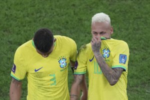 Po Brazilijos katastrofos Katare pravirkęs Neymaras nėra tikras dėl savo ateities rinktinėje