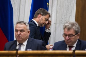 Slovakijos vyriausybė neatlaikė balsavimo dėl nepasitikėjimo parlamente