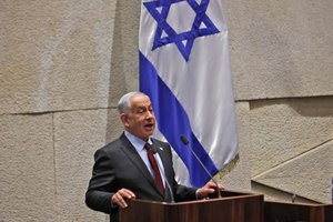 B. Netanyahu prisaikdintas Izraelio ministru pirmininku