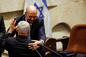 Amiras Ohana išrinktas pirmuoju Izraelio homoseksualiu parlamento pirmininku